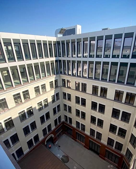 Hotel in Berlin – Fenster mit Sonderglas